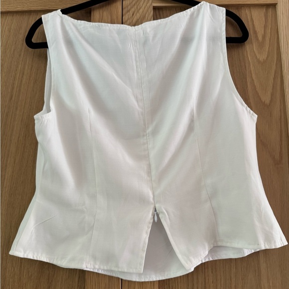 Cider White Fitted Sleeveless Tank Top - Picture 3 of 4